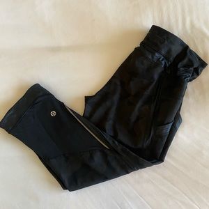 LULU LEGGINGS SIZE 6